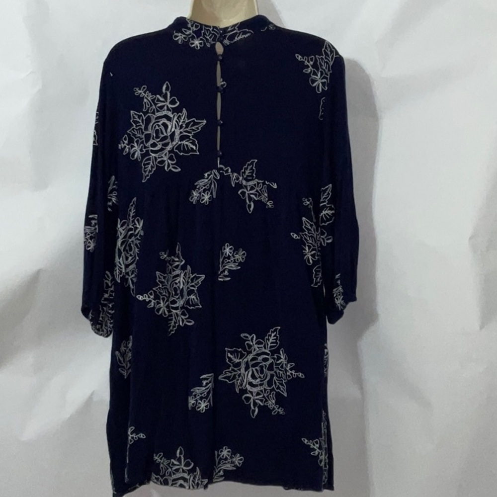Blushing Heart, Long Blue Shirt, Size M - Picture 3 of 7